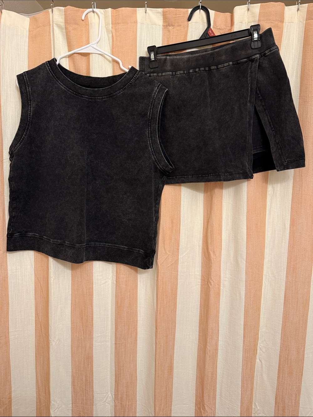 Women’s Black Sleeveless Top & Skort Set - Stylish Casual Wear